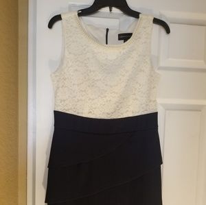 Lace top/w beaded neckline